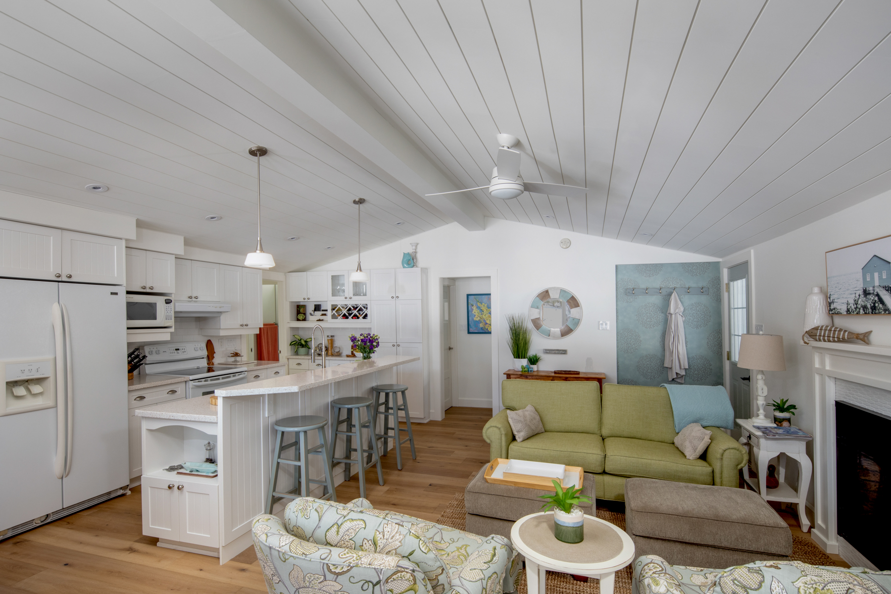 Cottage after renovation, image 1